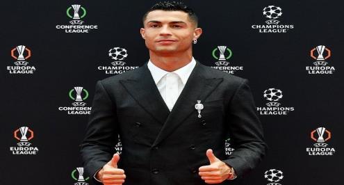 كريستيانو رونالدو يتسلم جائزة أفضل هداف في تاريخ دوري أبطال أوروبا